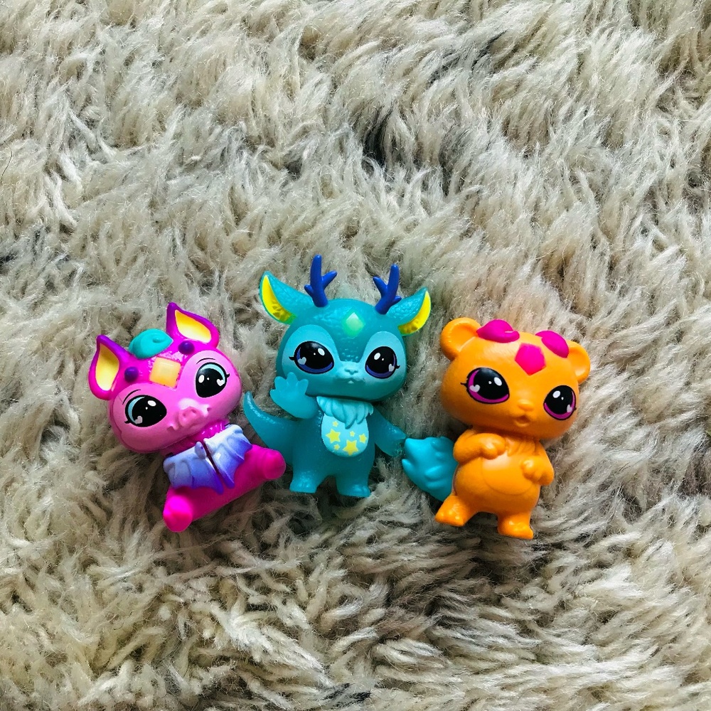 3 cute toy figurines- Magic Mixies' Mixlings!